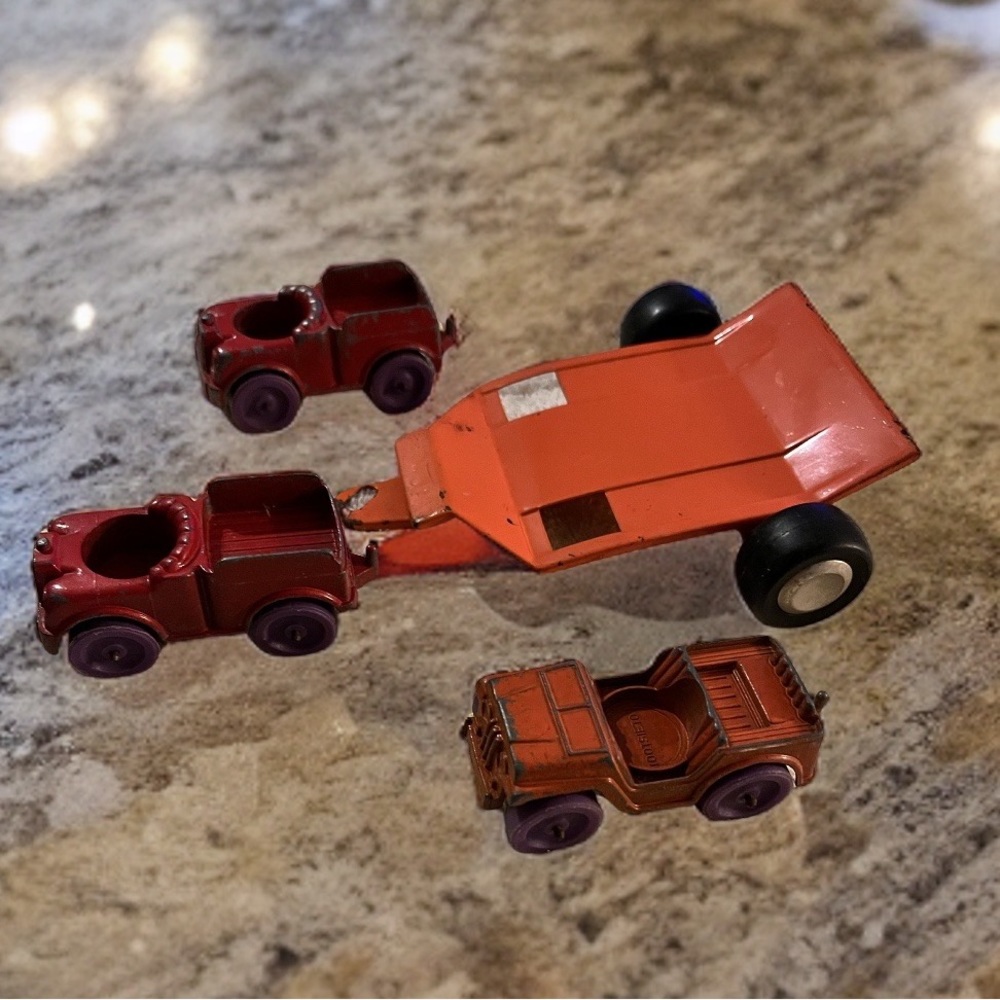 Vintage 1967 Tootsie Toy Red Die Cast Metal Toy Truck
